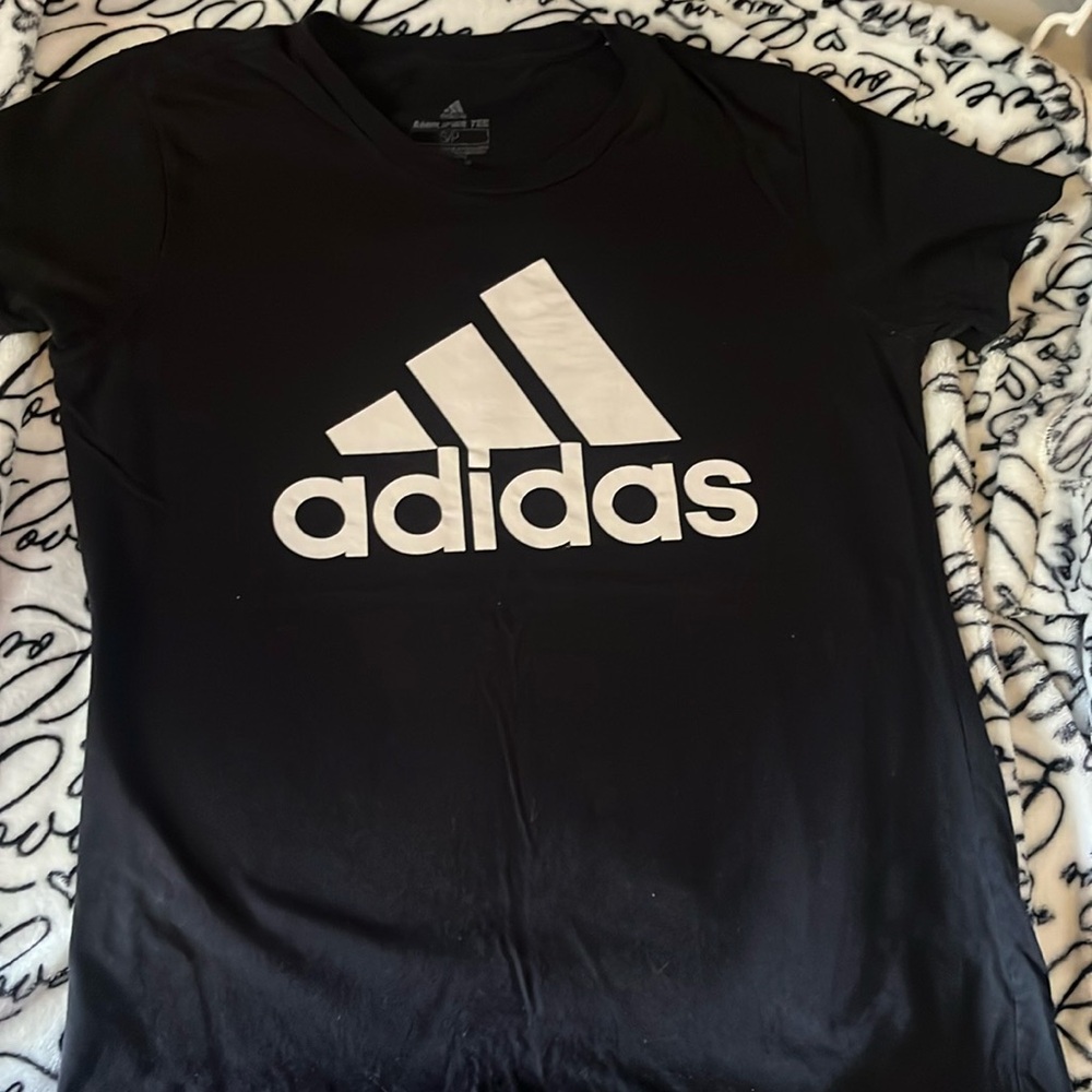 Hermosa playera deportiva
